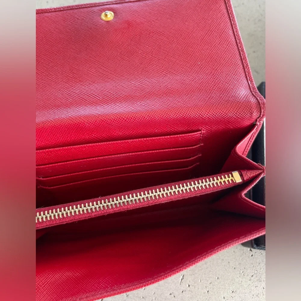 PRADA red saffiano wristlet - Picture 5 of 13